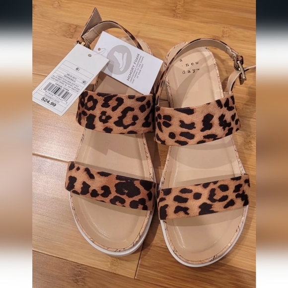 Women's Malia Leopard Print Two Strap Ankle Sandals - a New Day Brown Size 6.5 - Picture 4 of 4